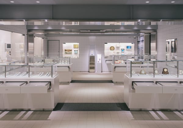 How to Negotiate at Authorized Dealers: Rolex, AP, and Patek Reality