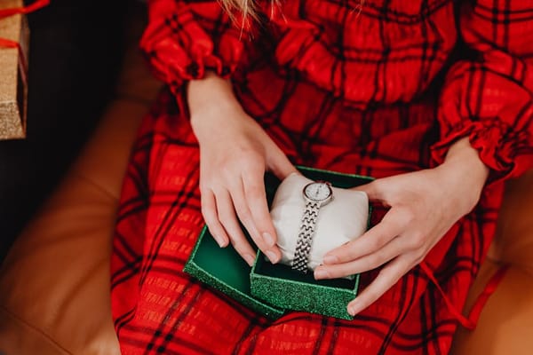 Omega Constellation Globemaster: Co-Axial Chronometer Value Play